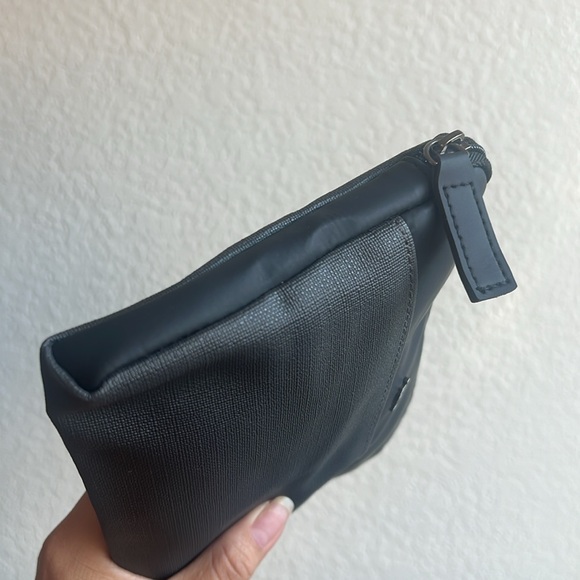TUMI Toiletry Bag (small) - Picture 8 of 12